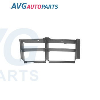 Бампер передний решетка 95-04 левая