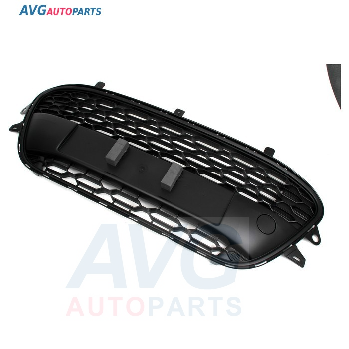 Бампер передний решетка центр.